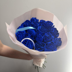Букет из 17 синих роз